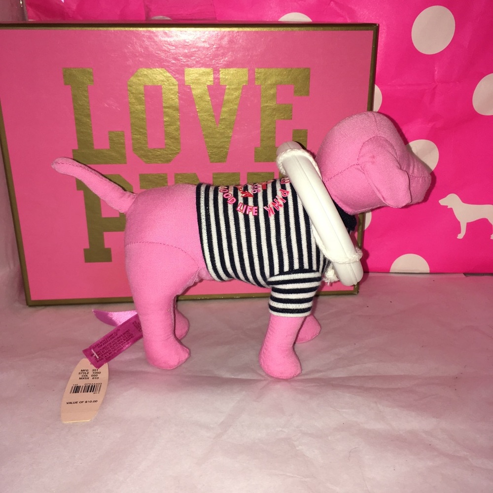 Victoria’s Secret SS Dog